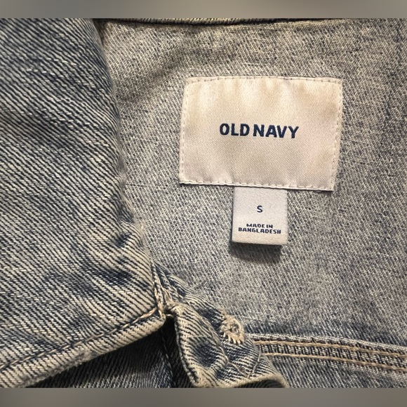 Old Navy Distressed Jean Jacket - Picture 4 of 4